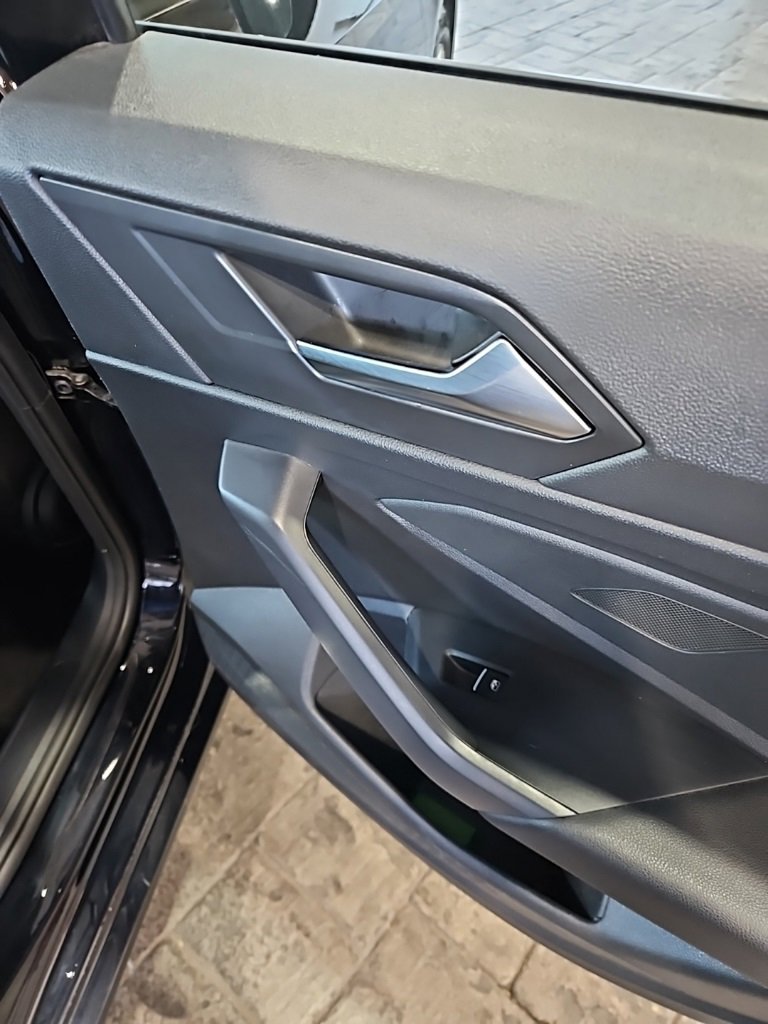 Used 2024 Volkswagen Jetta SE image 14