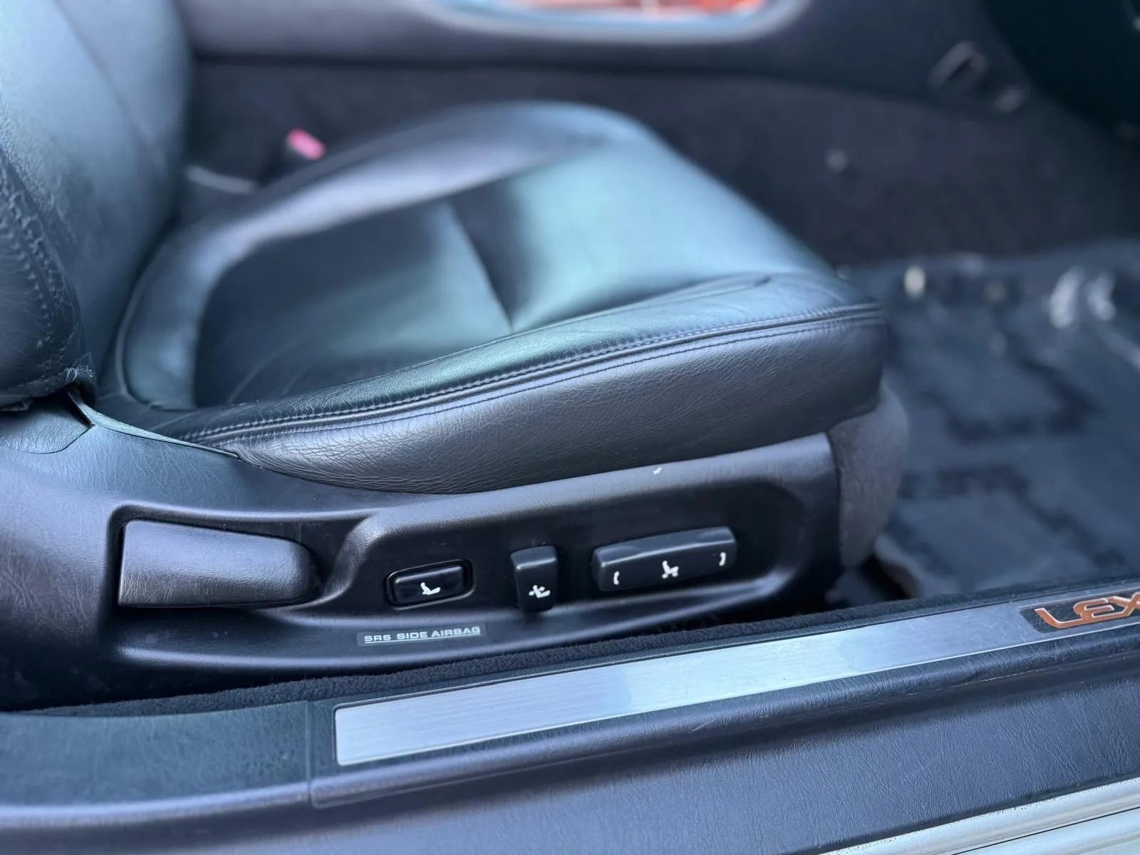 Used 2002 Lexus SC 430 Convertible image 11