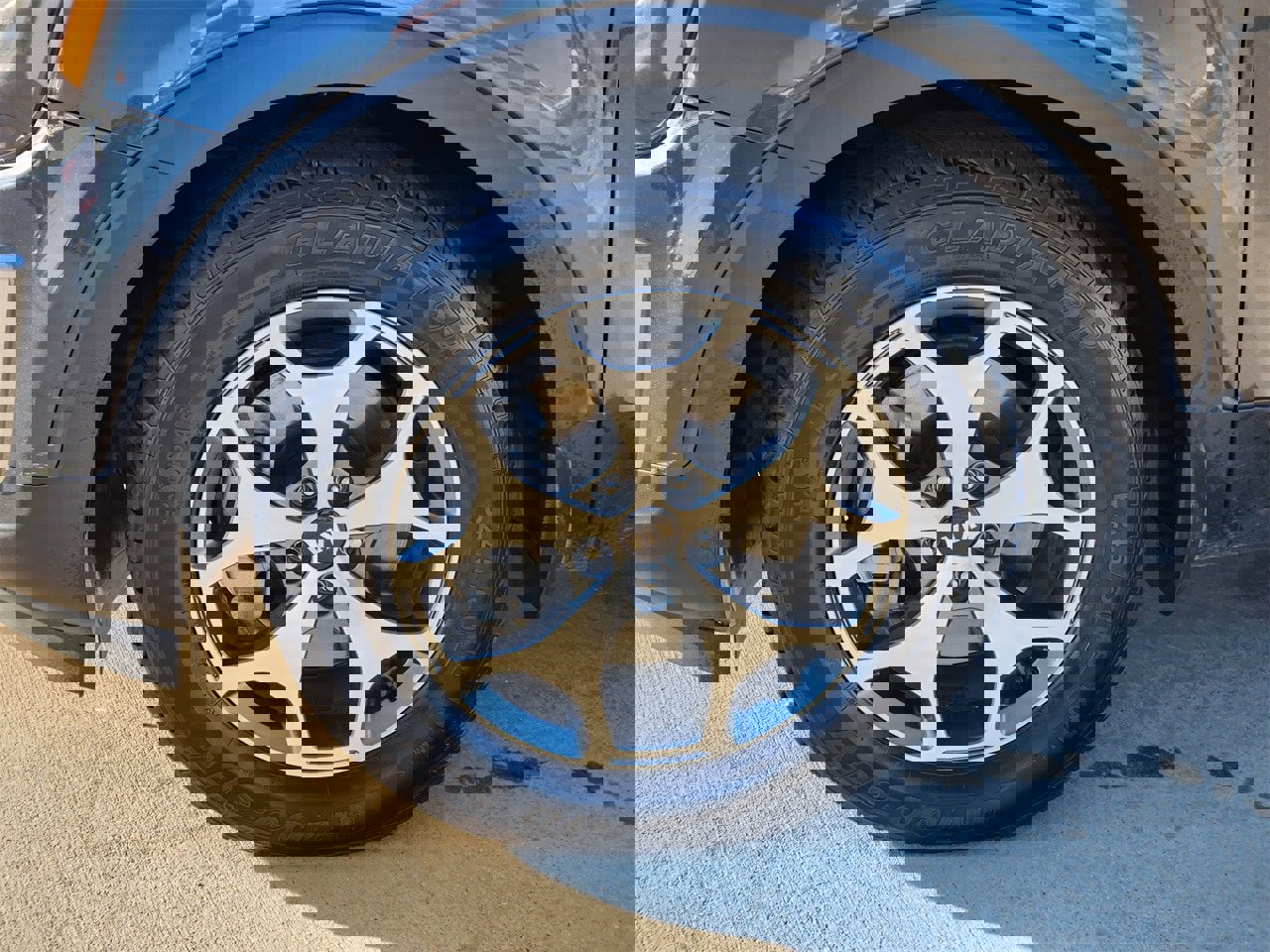 Used 2020 Kia Telluride EX image 11