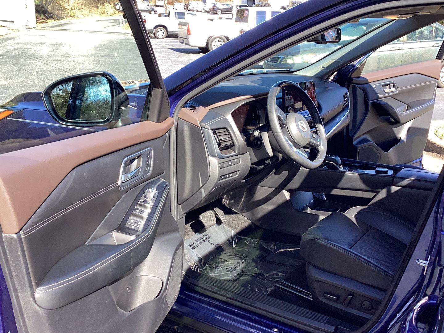 Used 2023 Nissan Rogue Platinum image 13