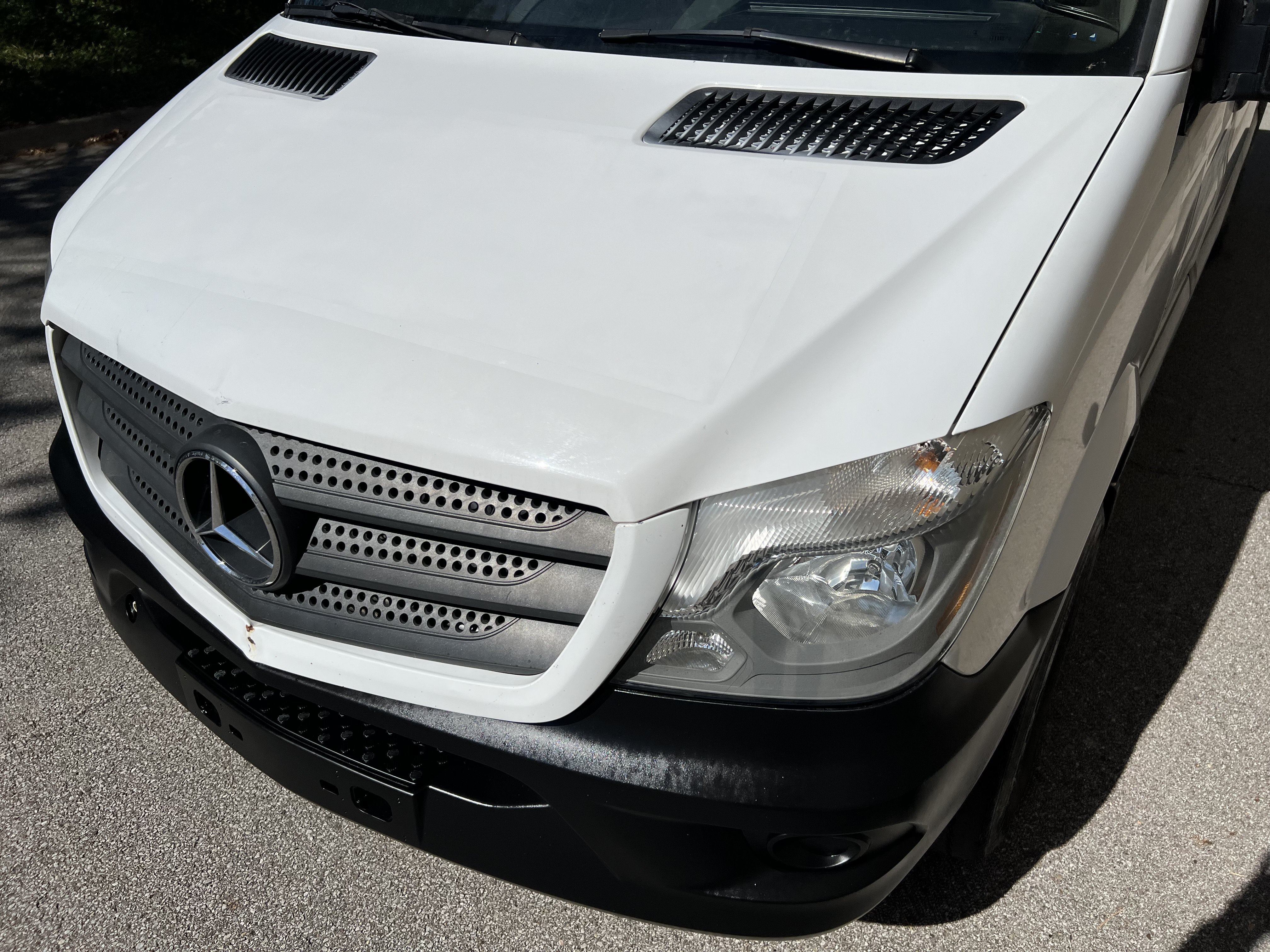 Used 2016 Mercedes-Benz Sprinter 2500 image 34