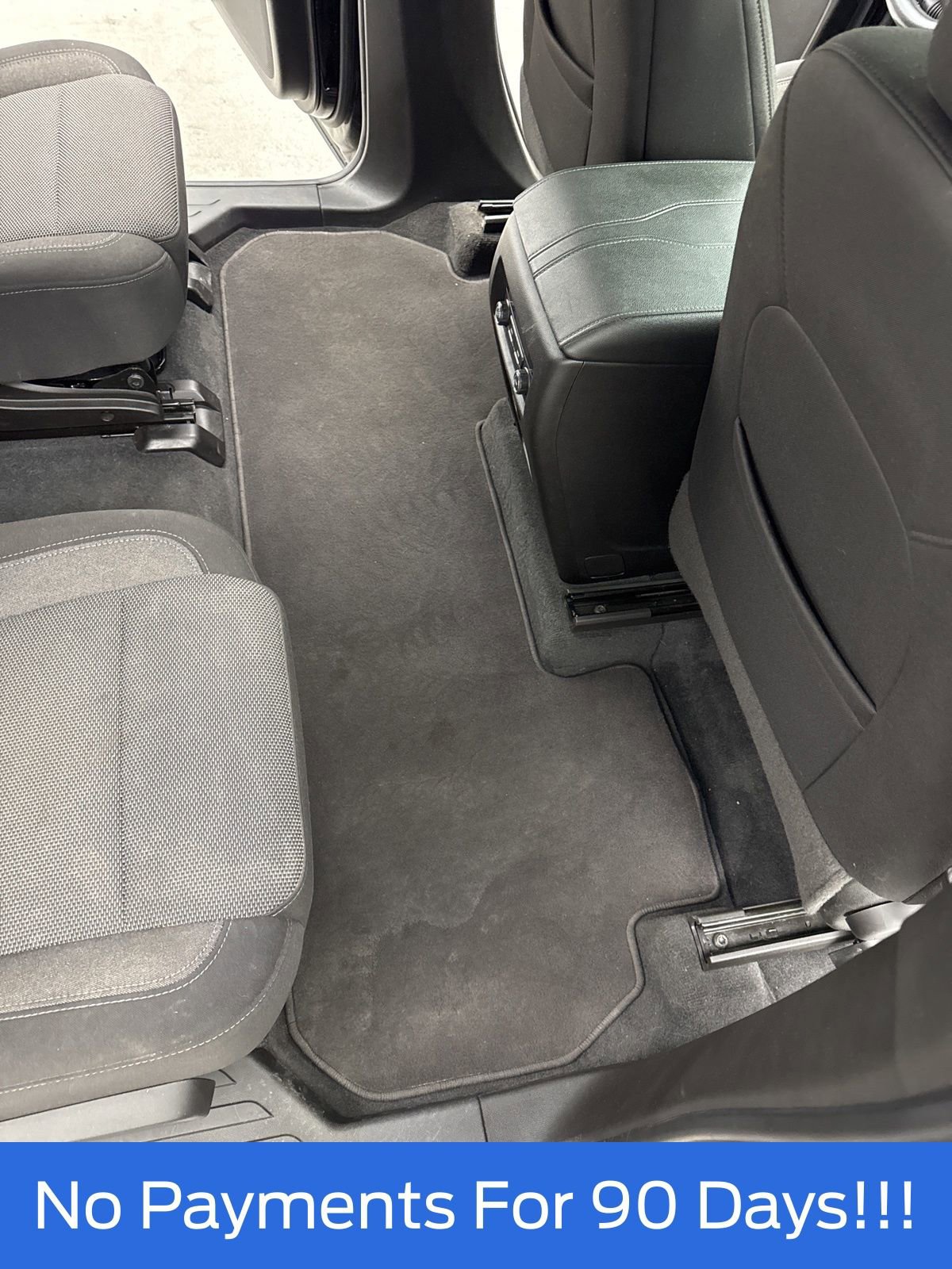 Used 2022 Chevrolet Traverse LT image 28