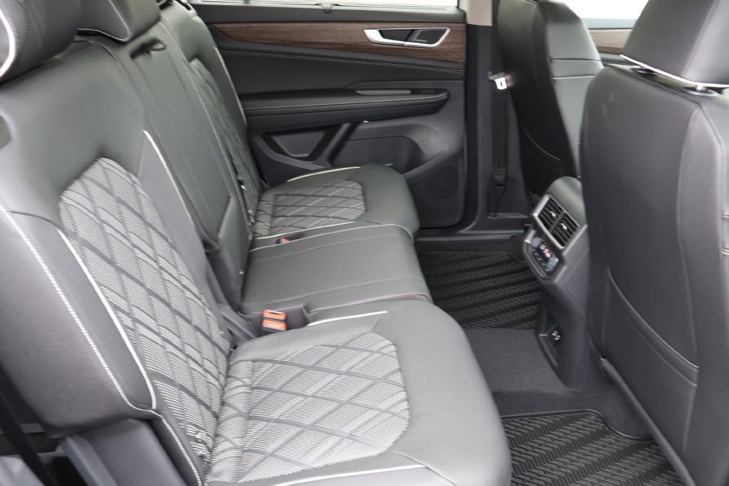 Used 2026 Volkswagen Atlas SEL Premium R-Line AWD/4WD image 30