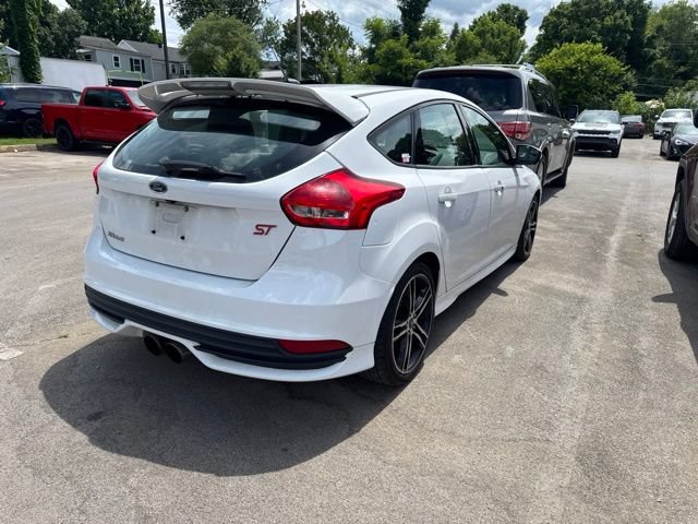 Used 2017 Ford Focus ST FWD image 5