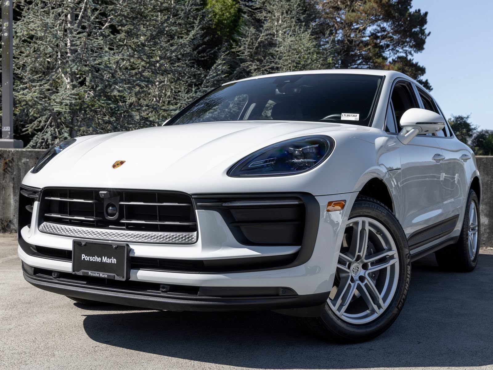 Certified 2026 Porsche Macan AWD/4WD image 7