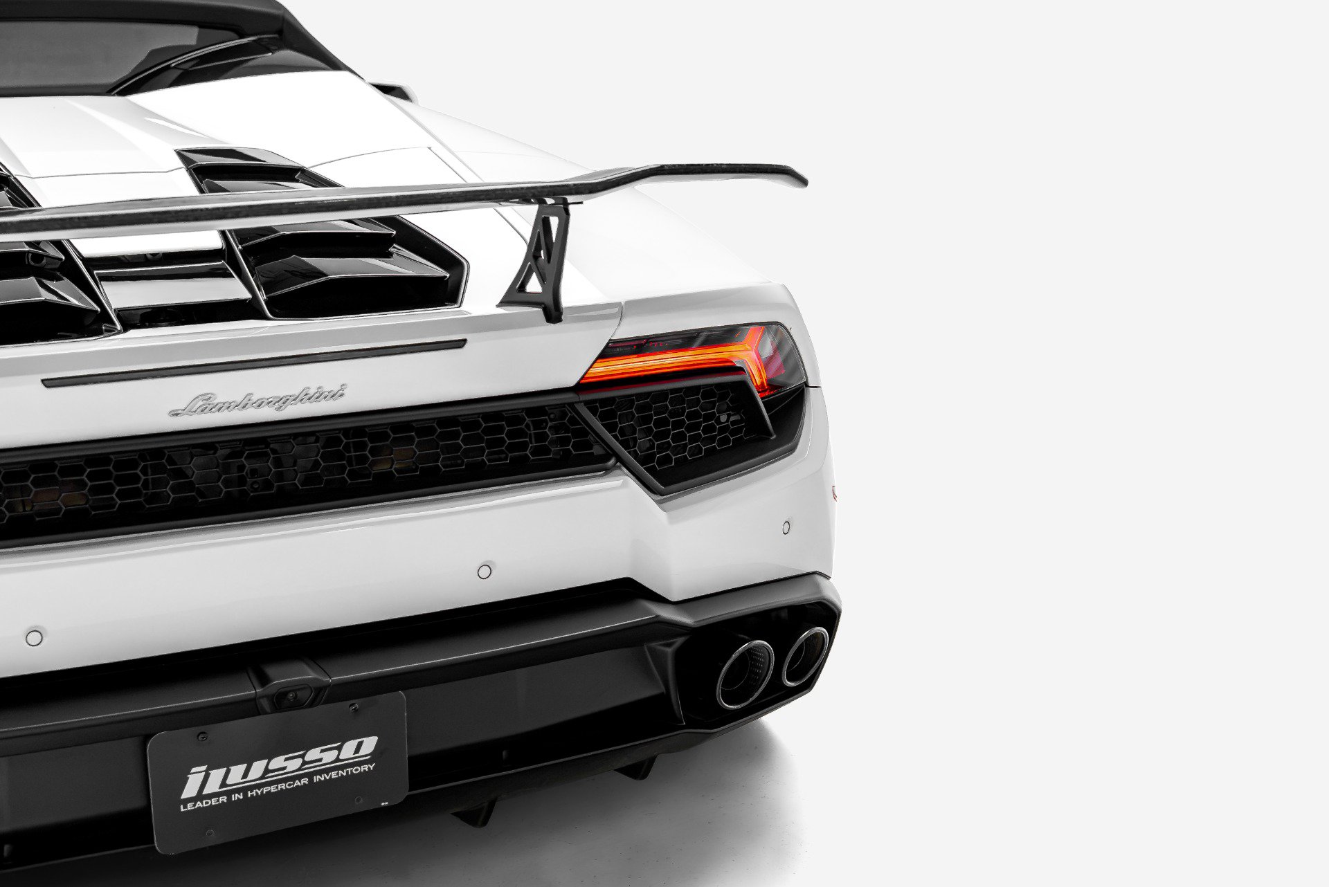 Used 2017 Lamborghini Huracan LP 580-2 RWD image 36