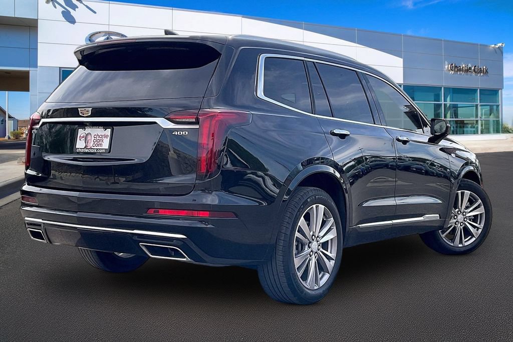 Used 2024 Cadillac XT6 Premium Luxury FWD image 2