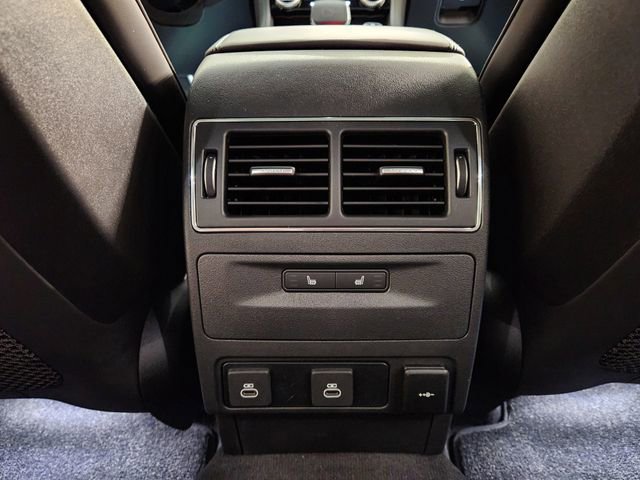 New 2026 Jaguar F-PACE SVR image 29