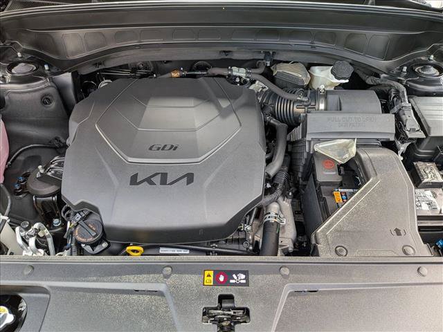 Used 2024 Kia Telluride SX w/ Towing Package FWD image 25