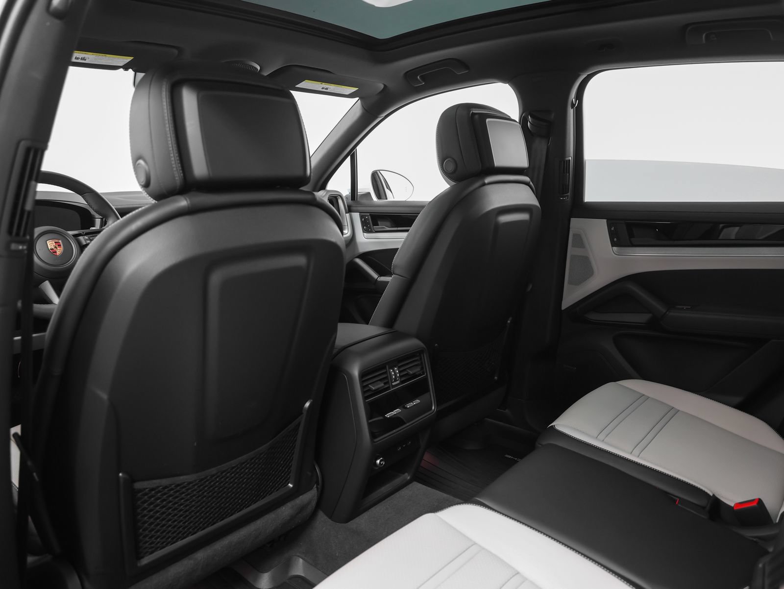 Certified 2026 Porsche Cayenne AWD/4WD image 42