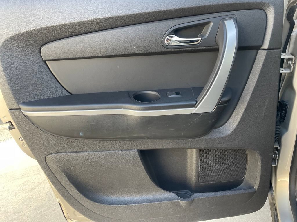 Used 2011 GMC Acadia SLE FWD image 20