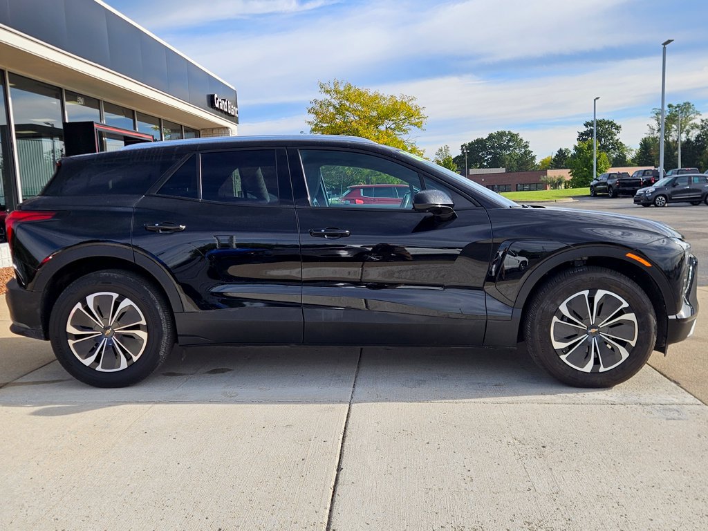 Used 2024 Chevrolet Blazer EV LT AWD/4WD image 55
