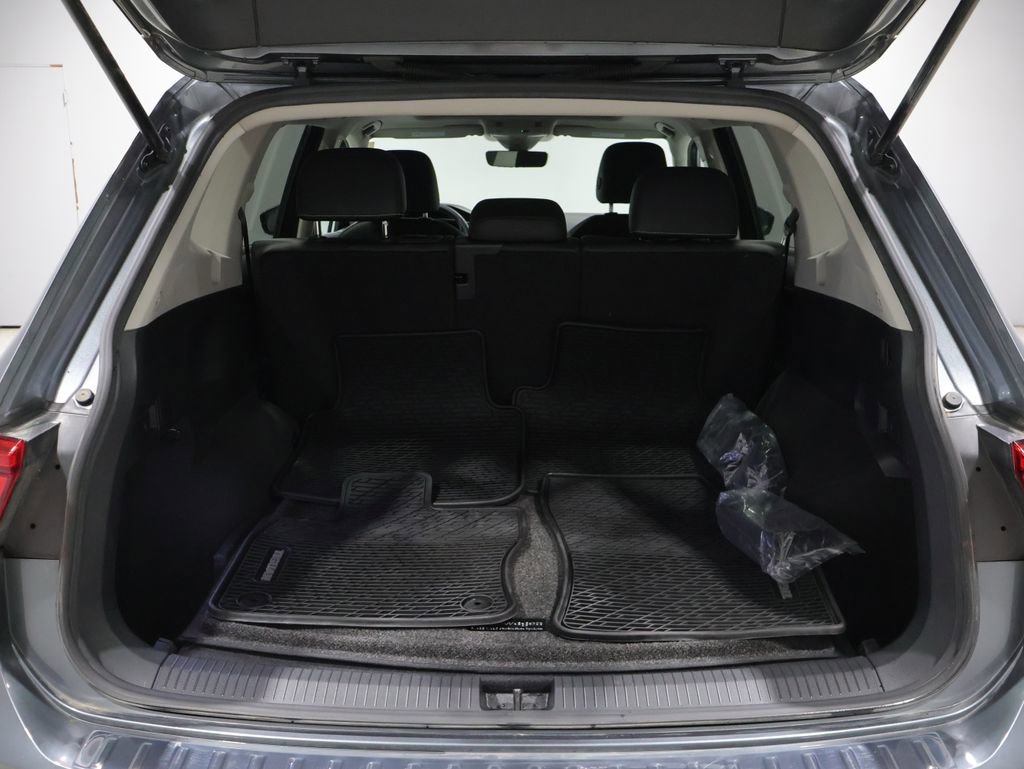 Used 2022 Volkswagen Tiguan SE image 4