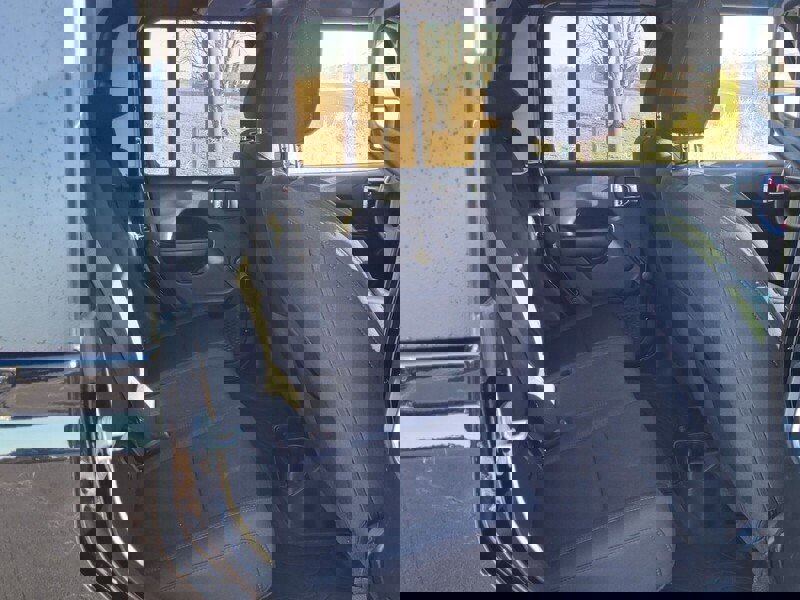 Used 2022 Jeep Gladiator Sport image 12