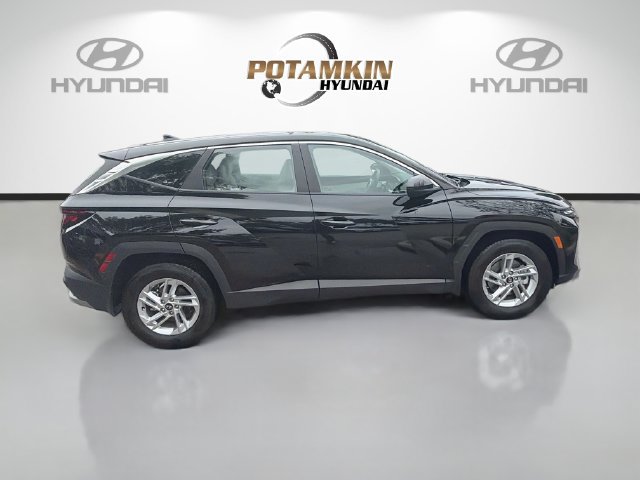 Used 2025 Hyundai Tucson SE FWD image 4
