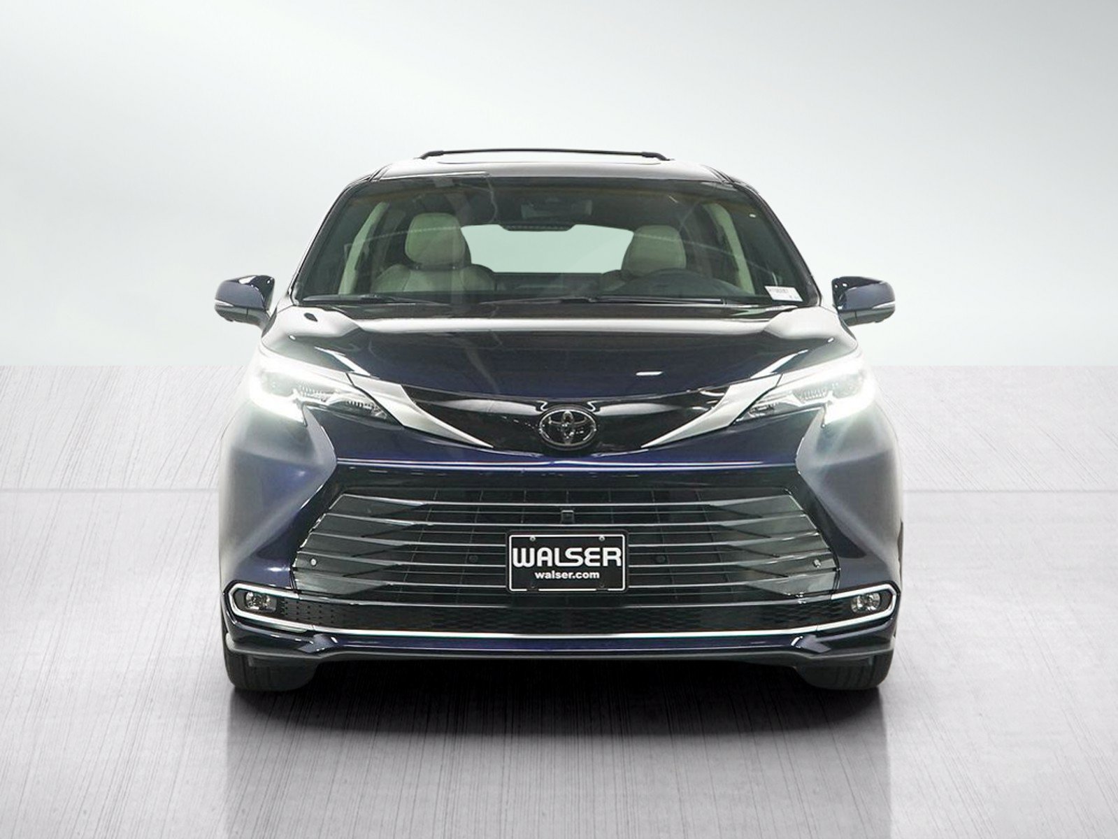 Used 2026 Toyota Sienna Platinum AWD/4WD image 8