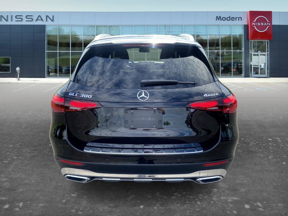 Used 2023 Mercedes-Benz GLC 300 4MATIC image 6