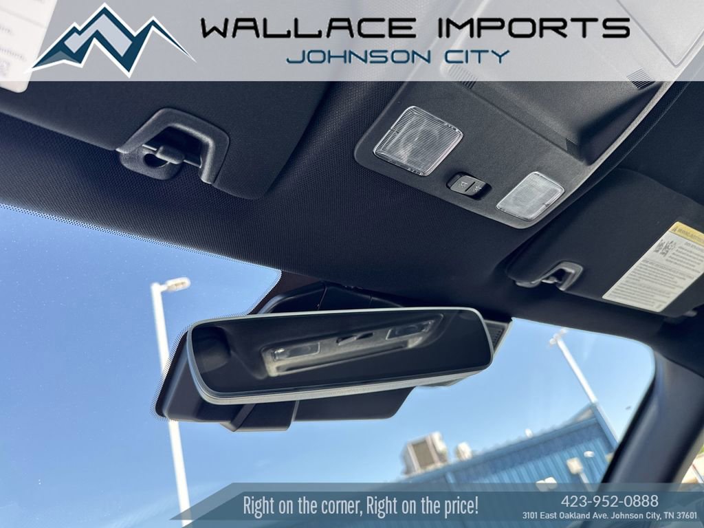 Used 2025 Ford Mustang GT RWD image 16