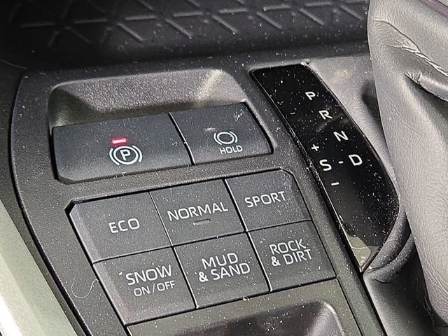 New 2025 Toyota RAV4 XLE image 23