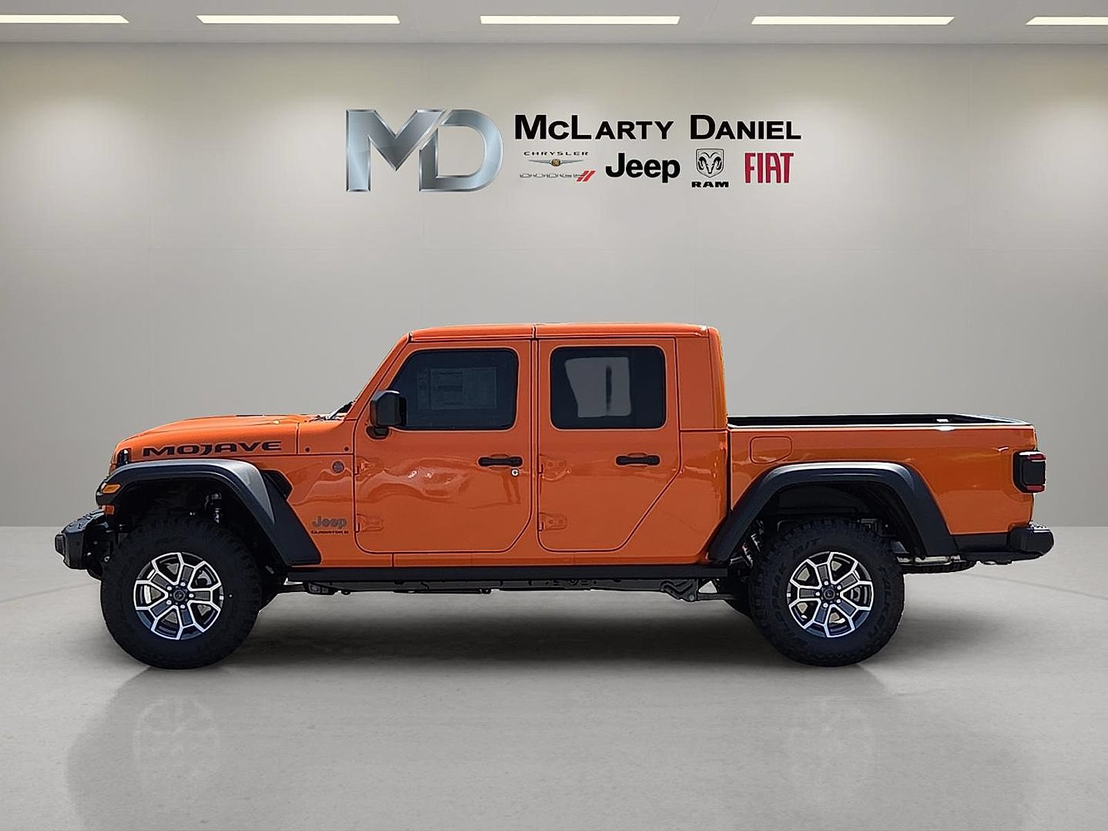 New 2025 Jeep Gladiator Mojave w/ Steel Bumper Group AWD/4WD image 3