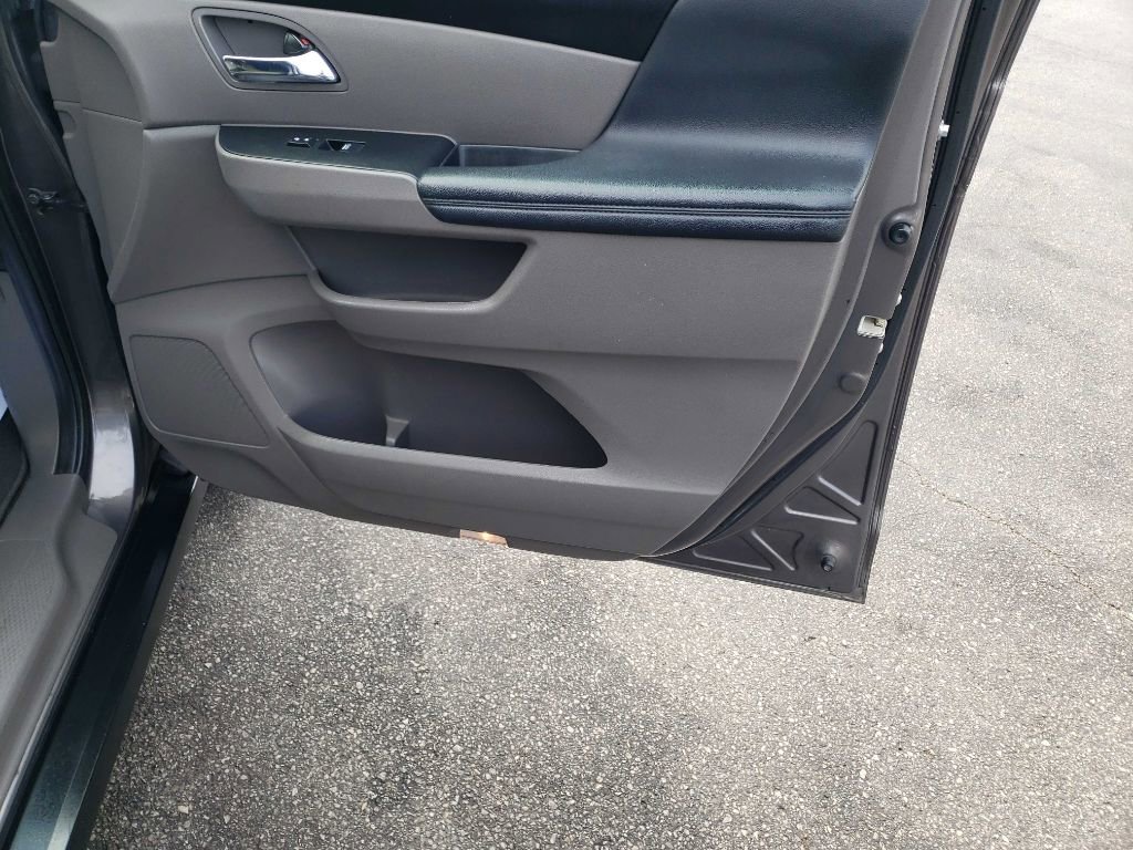 Used 2015 Honda Odyssey EX image 31