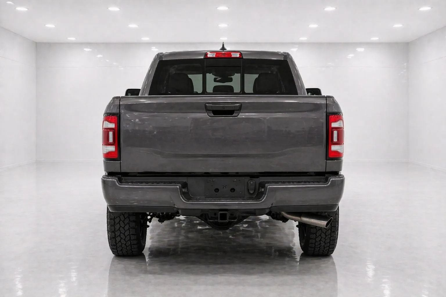 Used 2020 RAM 2500 Laramie w/ Night Edition AWD/4WD image 4