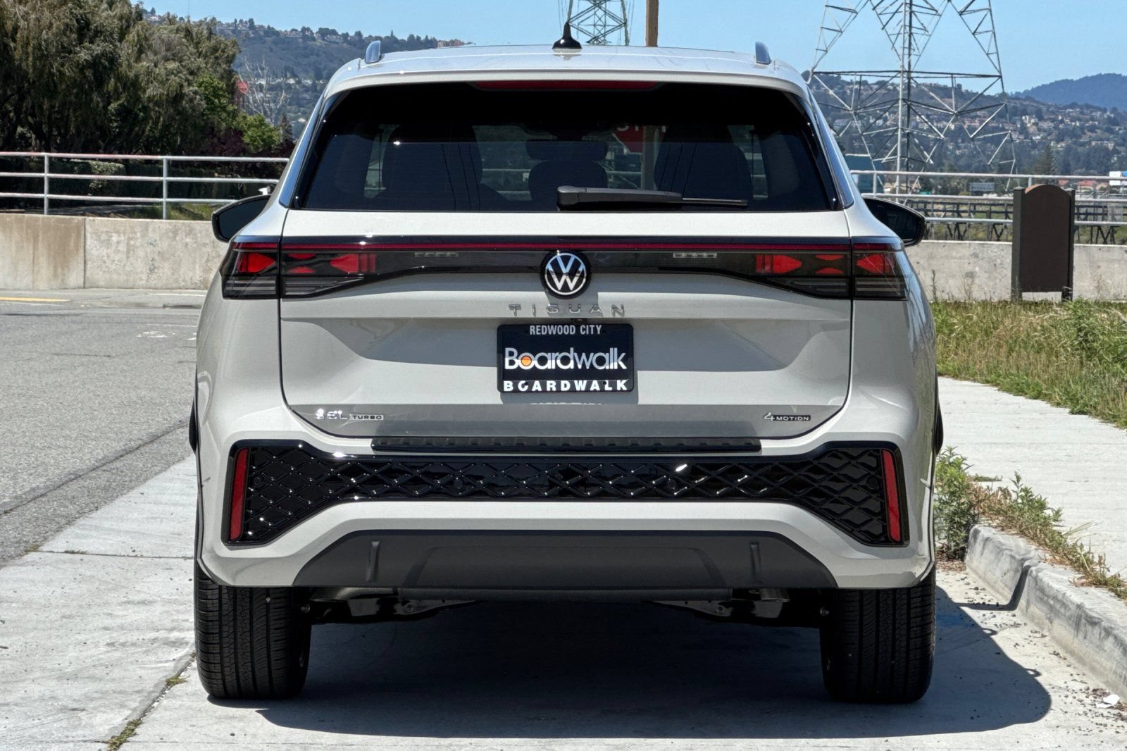 New 2026 Volkswagen Tiguan SEL R-Line AWD/4WD image 5