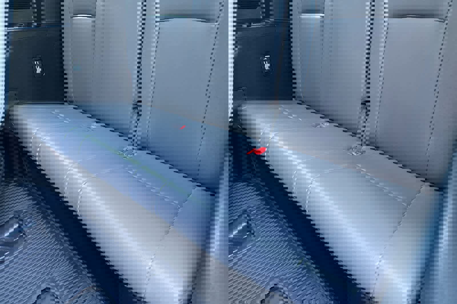 Used 2023 Toyota Highlander XLE image 16