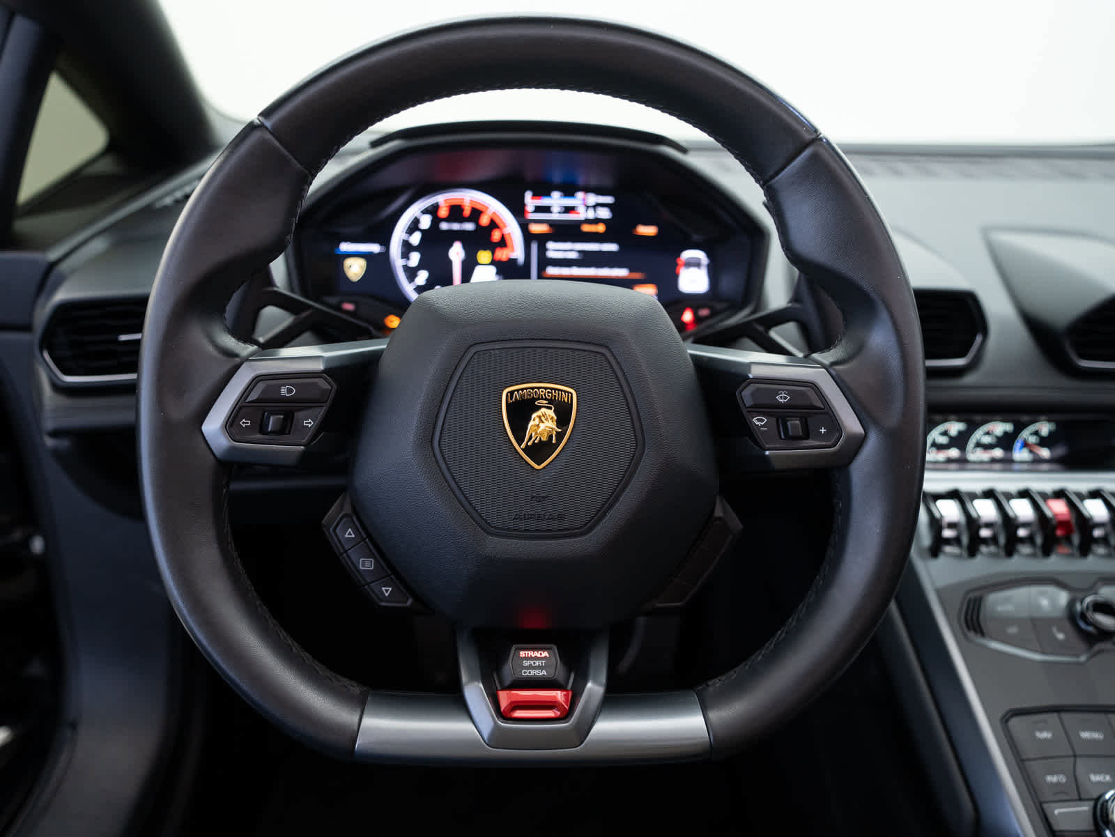 Used 2017 Lamborghini Huracan LP 580-2 RWD image 18