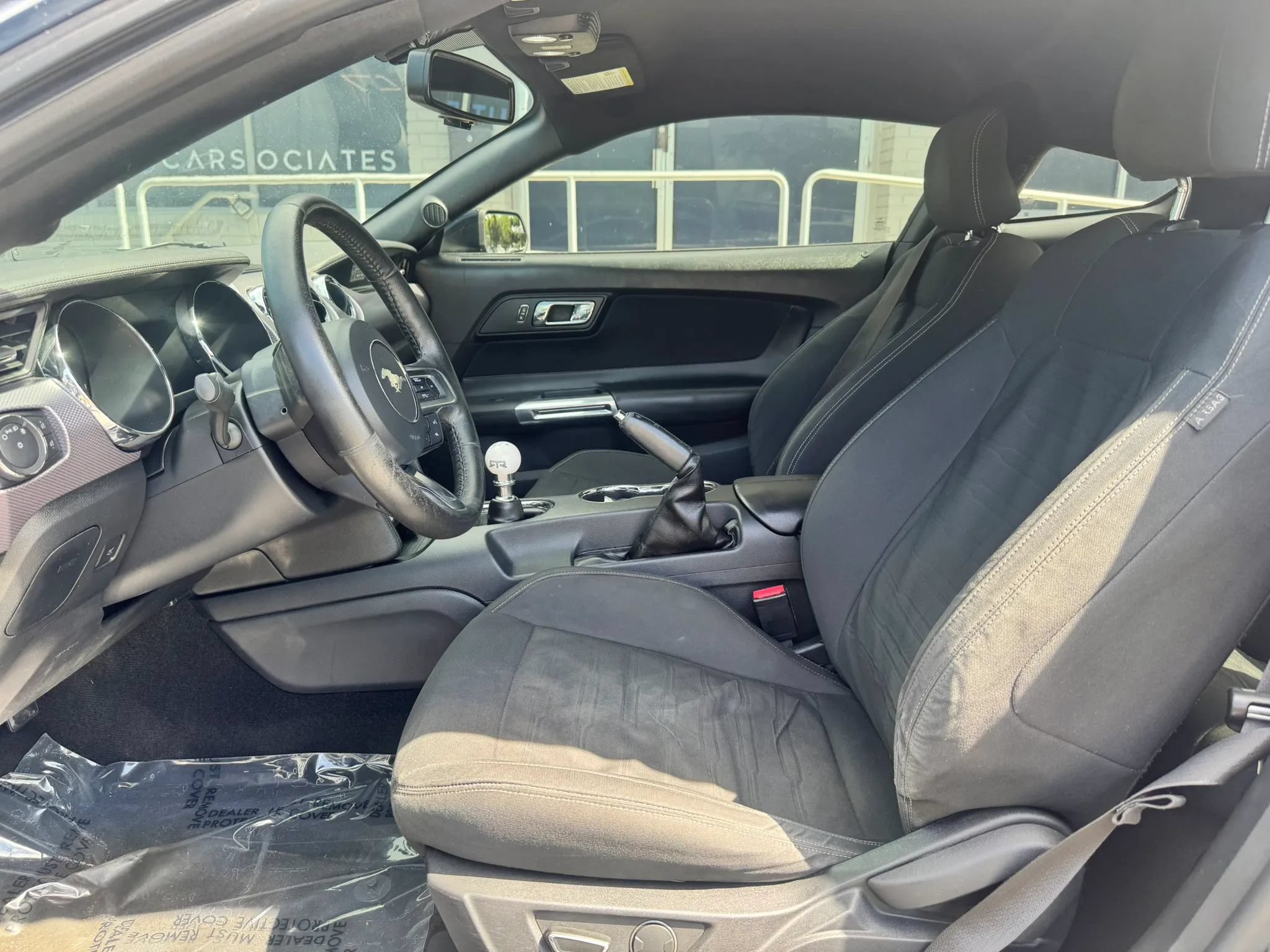 Used 2015 Ford Mustang GT RWD image 17
