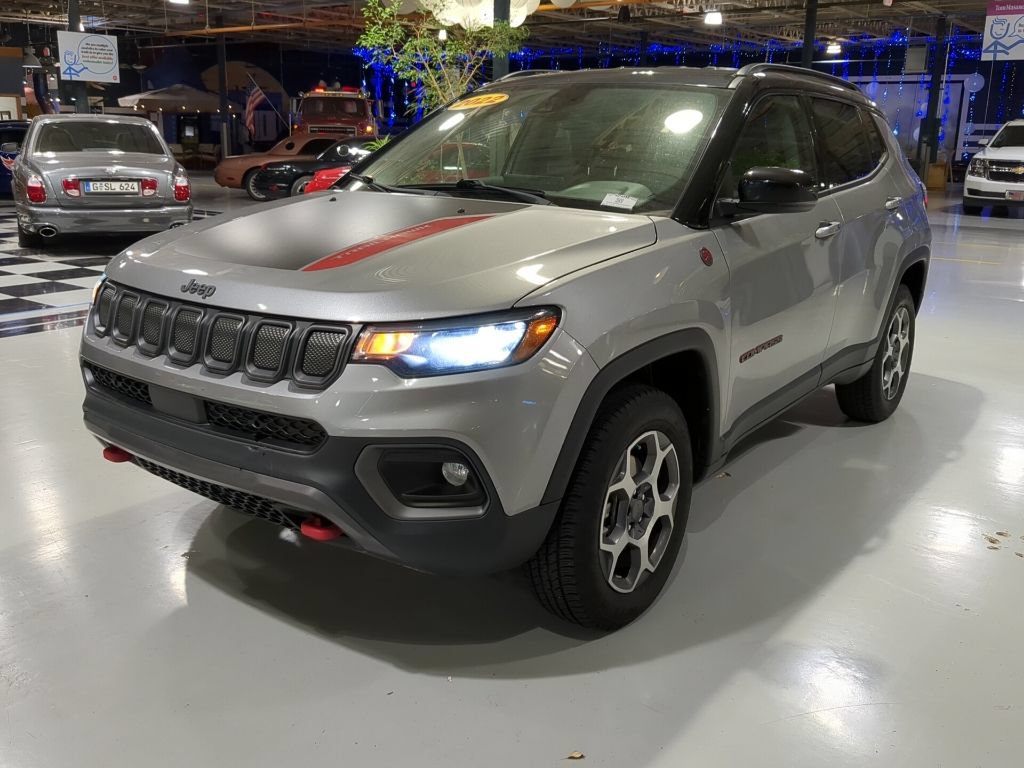 Used 2022 Jeep Compass Trailhawk AWD/4WD image 1