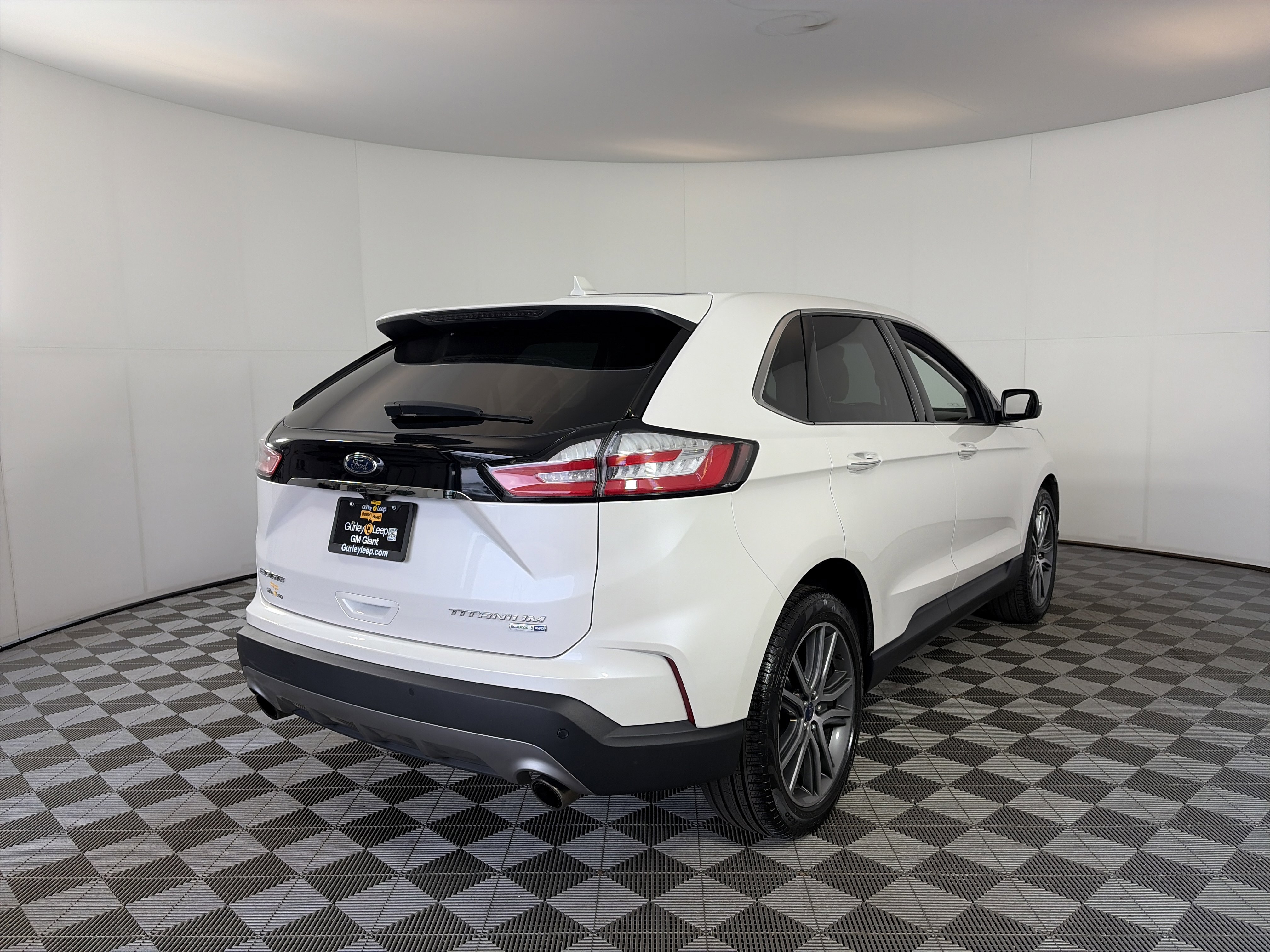 Used 2019 Ford Edge Titanium w/ Cold Weather Package image 10