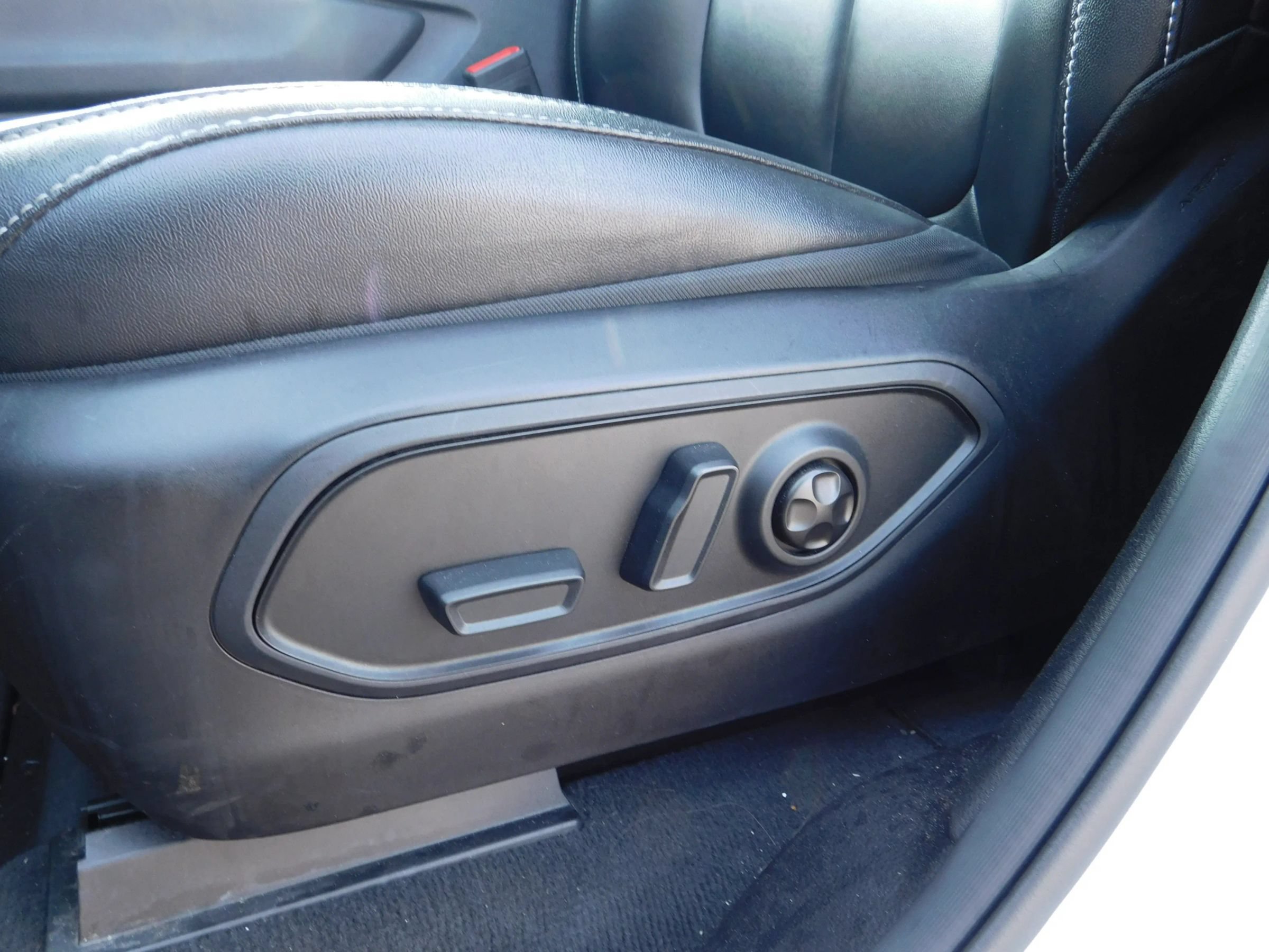 Used 2024 Jeep Grand Cherokee Limited 4xe AWD/4WD image 19
