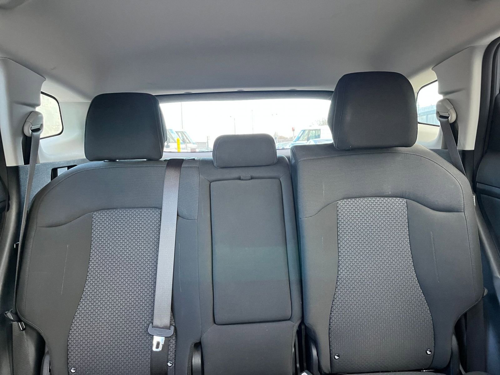 Used 2025 Kia Sportage LX image 37