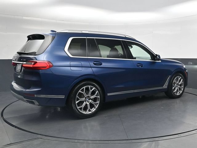 Used 2022 BMW X7 xDrive40i w/ Parking Assistance Package AWD/4WD image 4