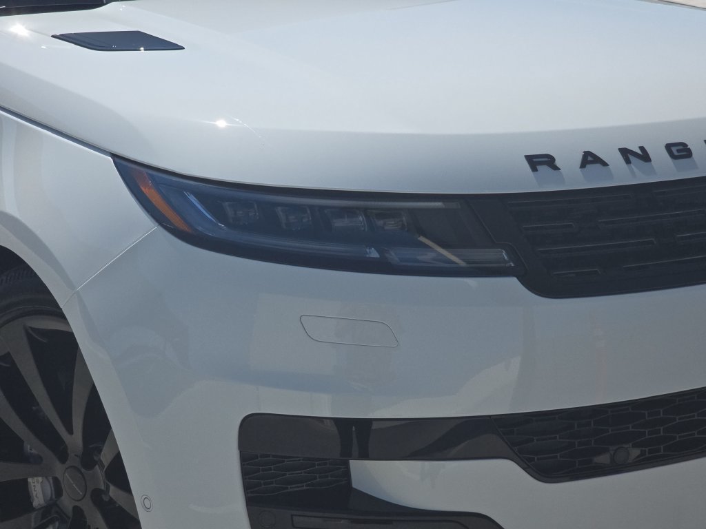 New 2026 Land Rover Range Rover Sport Dynamic SE AWD/4WD image 33