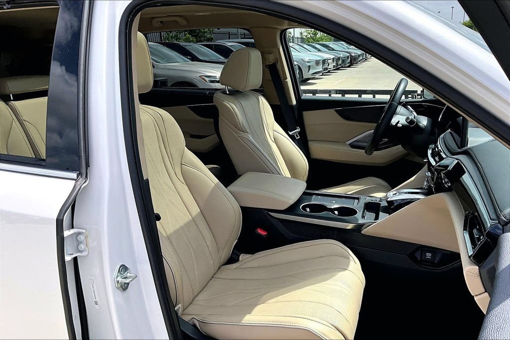 Certified 2025 Acura MDX SH-AWD w/ Advance Package image 9