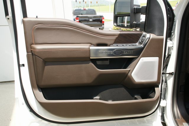 New 2025 Ford F350 King Ranch w/ Chrome Package image 19