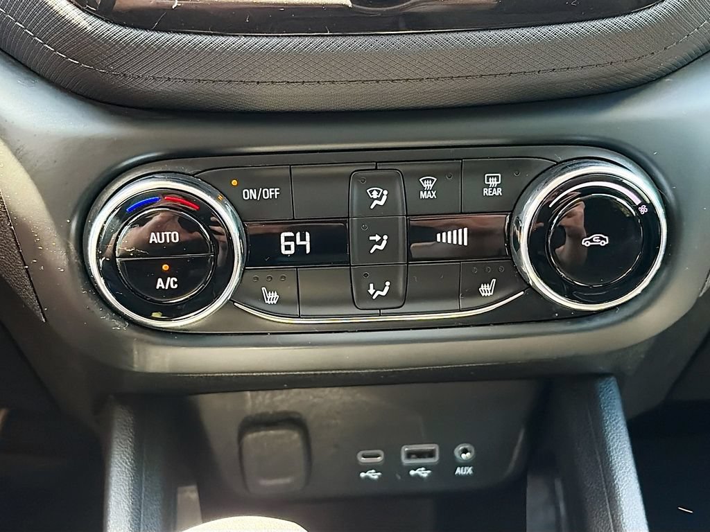 Used 2021 Chevrolet TrailBlazer LT w/ Convenience Package FWD image 16