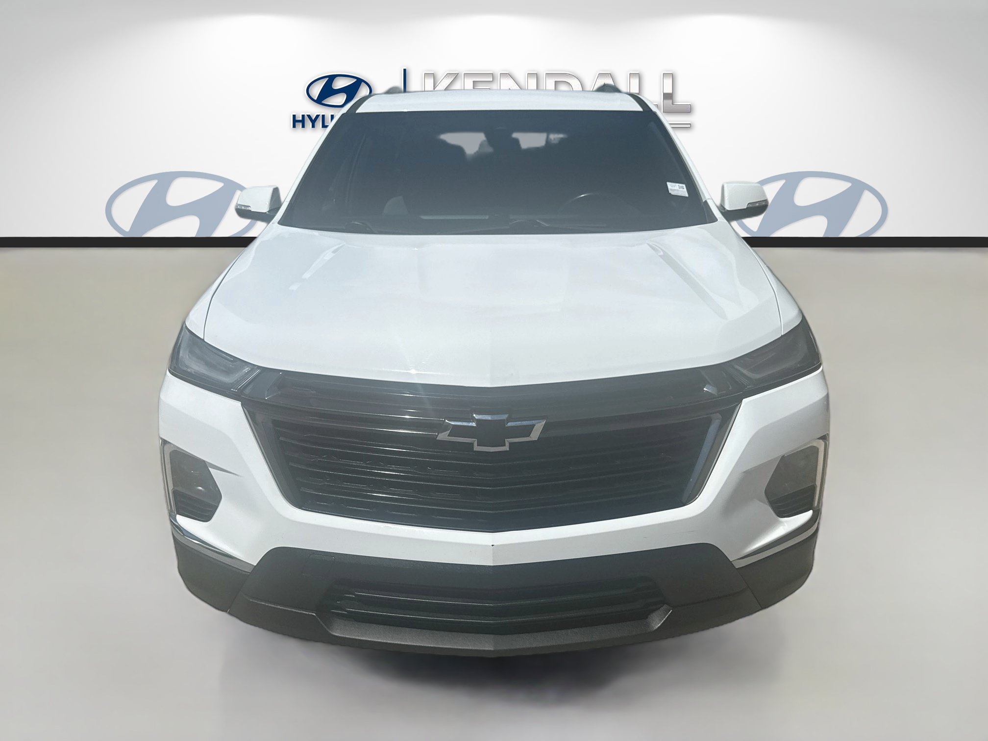 Used 2022 Chevrolet Traverse LT FWD image 2