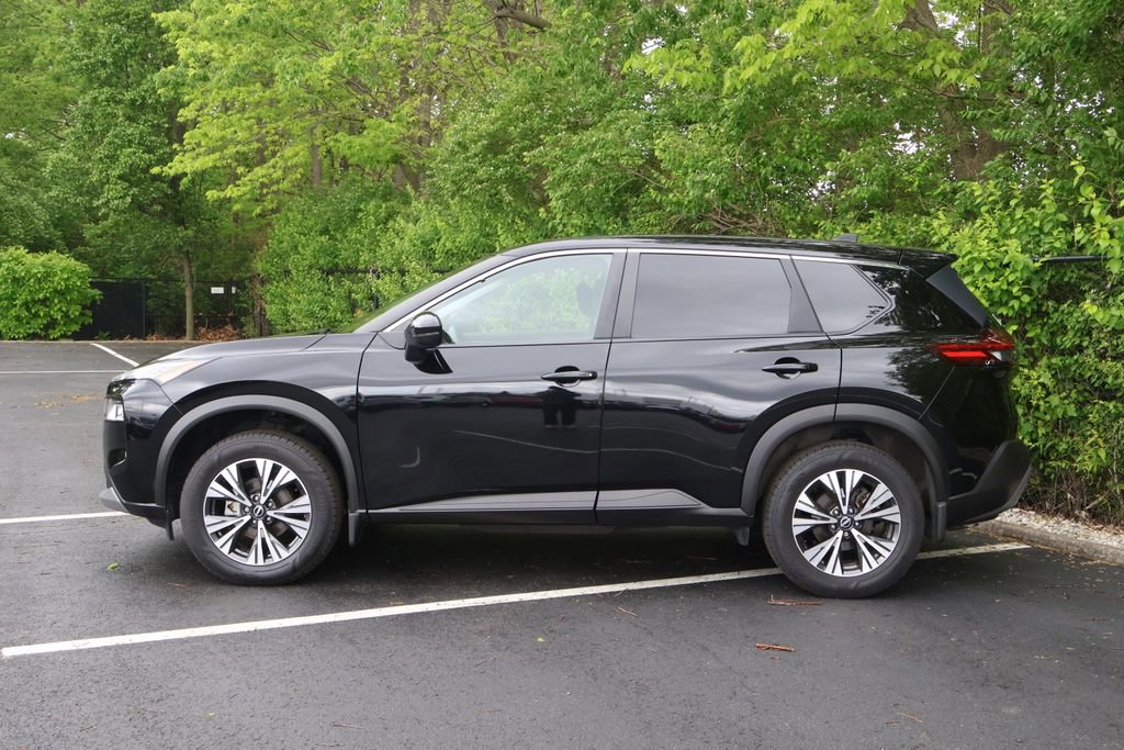 Used 2023 Nissan Rogue SV AWD/4WD image 4