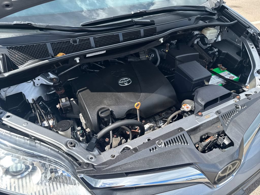 Used 2018 Toyota Sienna XLE Premium AWD/4WD image 42