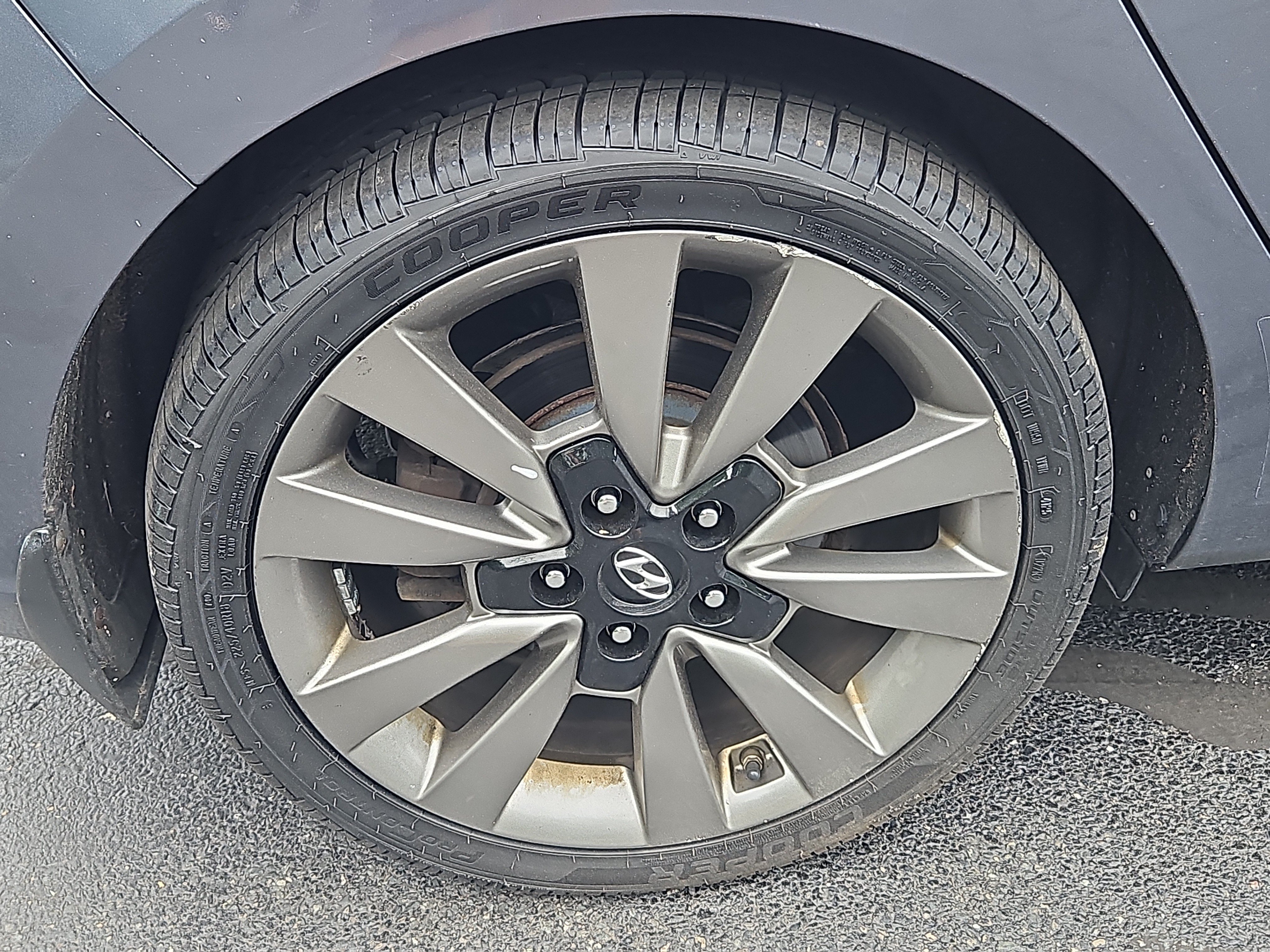 Used 2018 Hyundai Elantra GT Sport w/ Sport Tech Package 04 FWD image 27