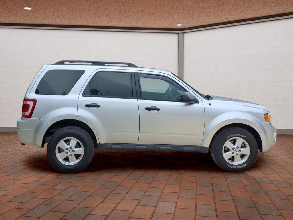 Used 2012 Ford Escape XLT AWD/4WD image 4