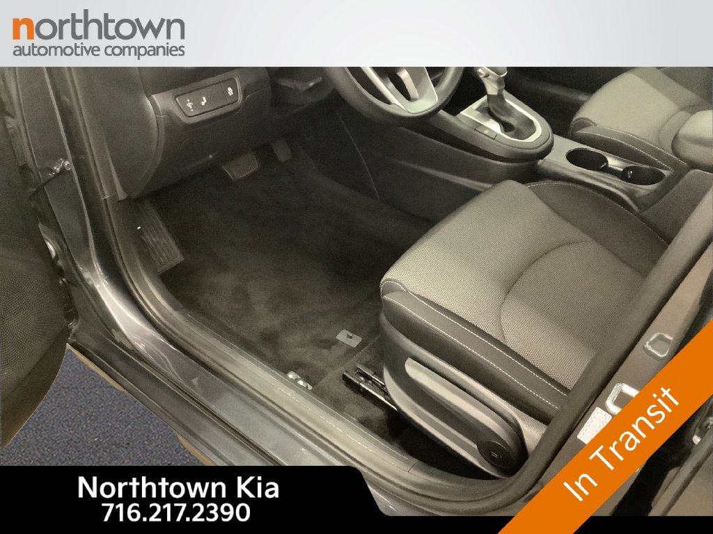 Used 2024 Kia Forte LXS w/ LXS Technology Package FWD image 27