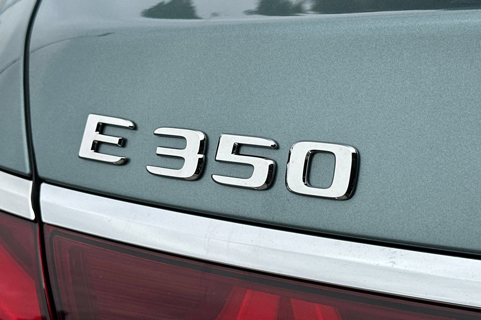 Used 2025 Mercedes-Benz E 350 4MATIC Sedan image 40