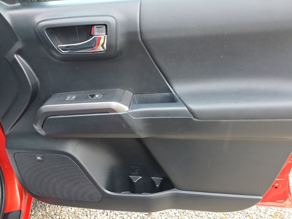 Certified 2017 Toyota Tacoma TRD Sport image 19