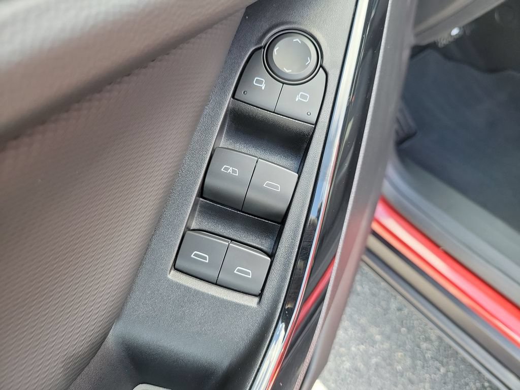 Certified 2026 Chevrolet Equinox LT FWD image 23