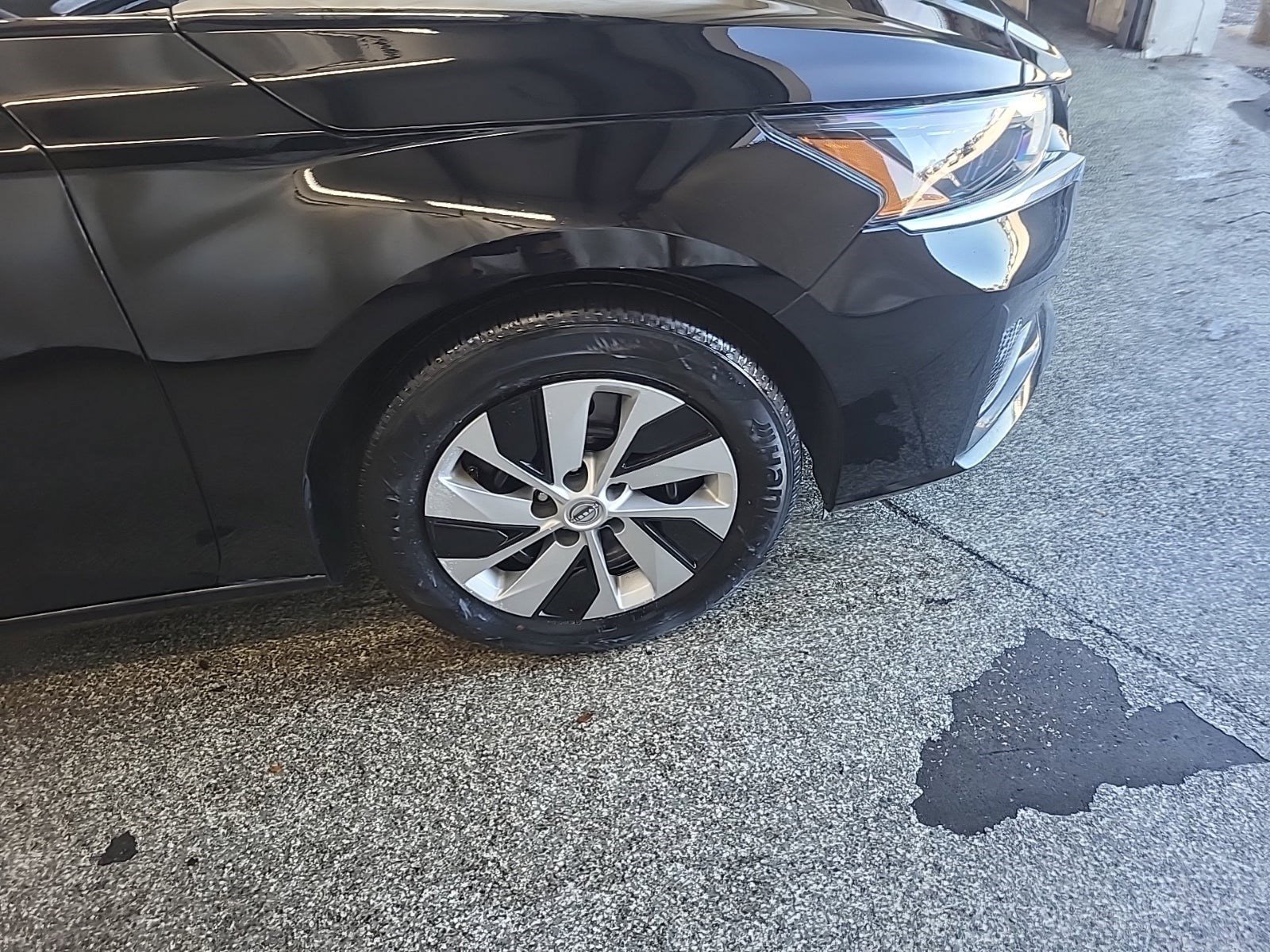 Used 2025 Nissan Altima 2.5 S image 10