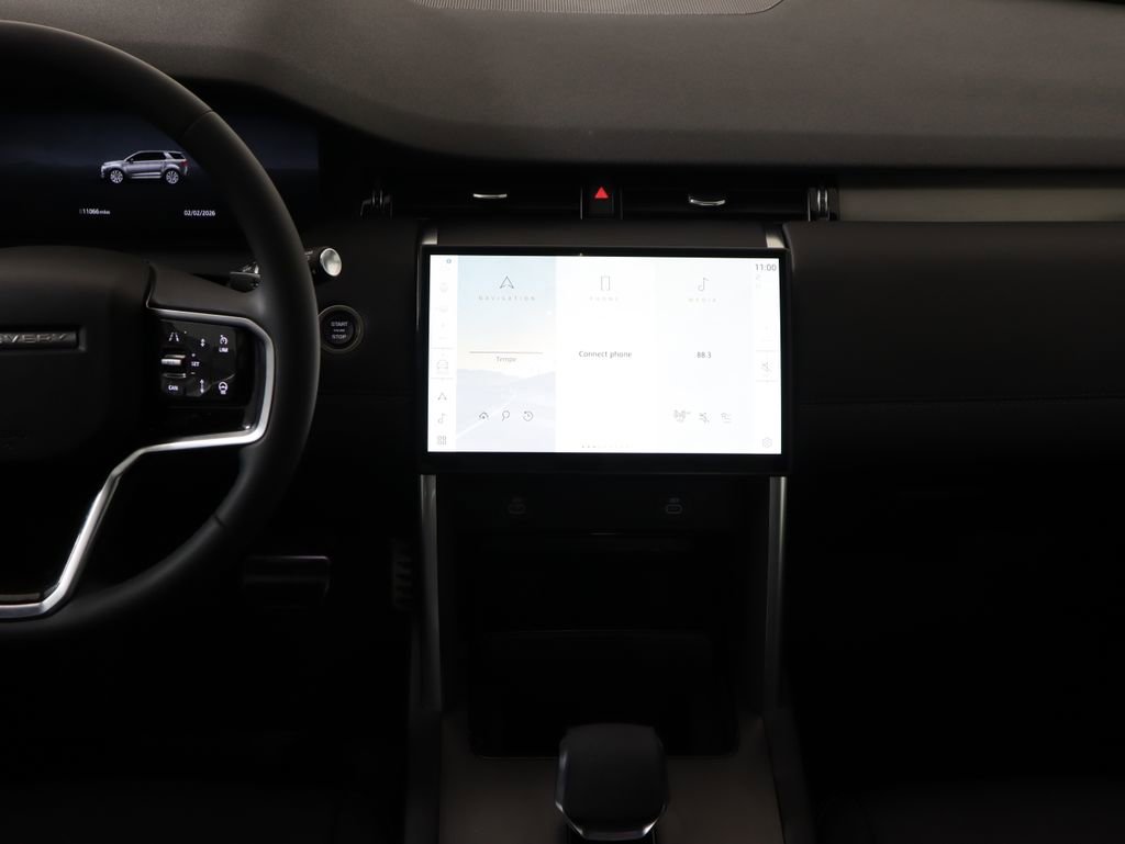 Used 2024 Land Rover Discovery Sport Dynamic SE image 14